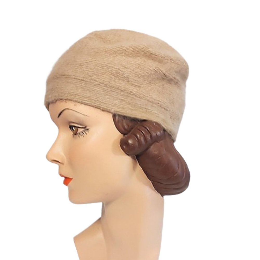 Authentic 1920s Antique Vintage Tan Mohair Knit Cloche Hat Very Small